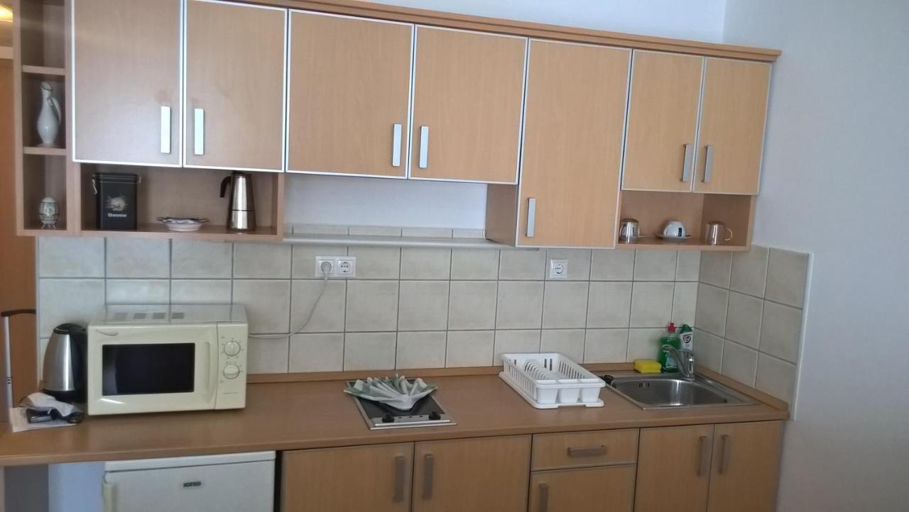 Lilla Wellnessapartman ザラカロシュ エクステリア 写真