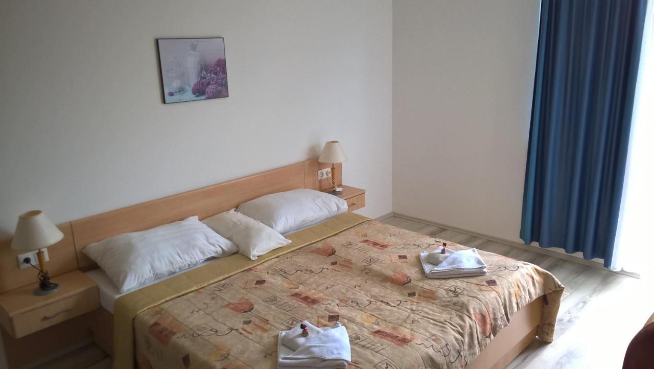 Lilla Wellnessapartman ザラカロシュ エクステリア 写真