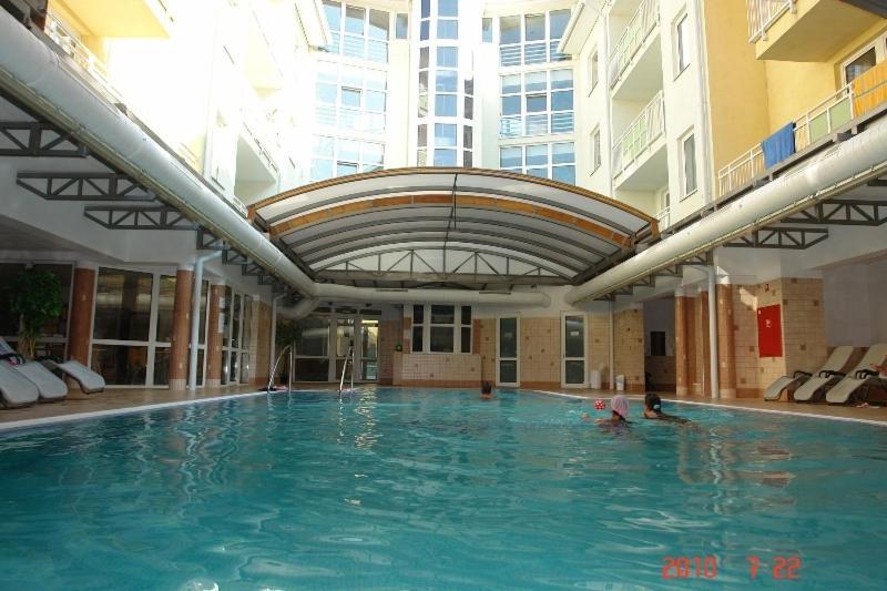 Lilla Wellnessapartman ザラカロシュ エクステリア 写真